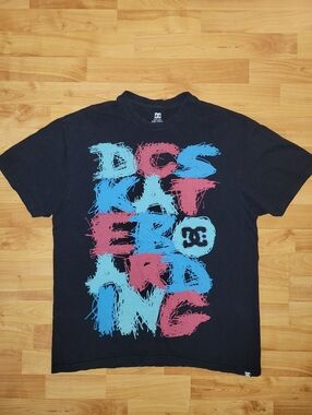 Y2K DC Shoes Scribble Spray Paint Graffiti Graphic Black T-shirt, Large
